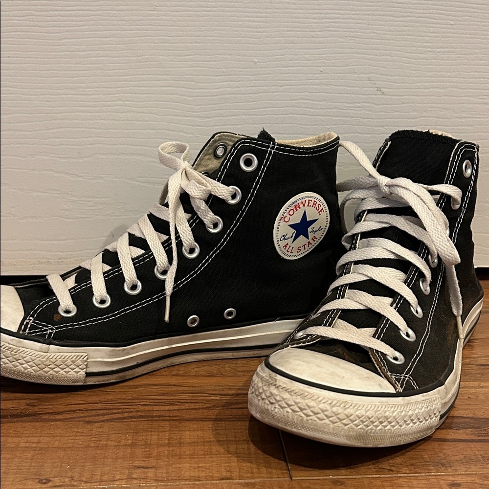 Converse Black and White High-Top Sneakers Mens size 9 Women’s 11